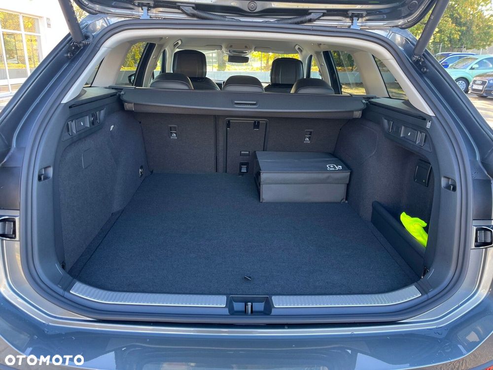 Volkswagen Passat - 17
