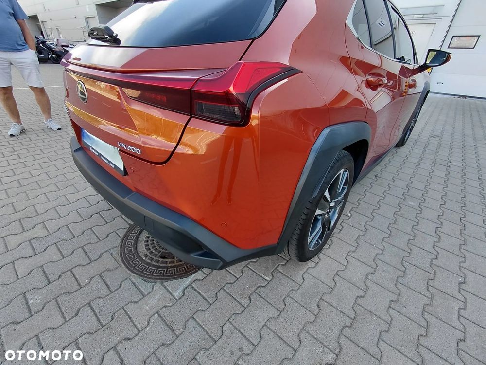 Lexus UX - 9