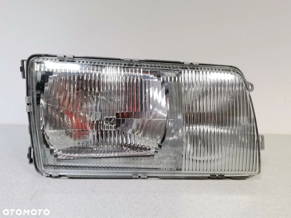 Lampa Reflektor PRAWY MERCEDES W126 S-klasa 80-91 BOSCH