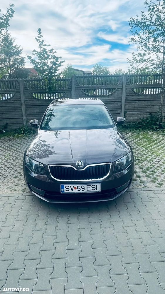Skoda Octavia 1.4 TSI ELEGANCE DSG - 2