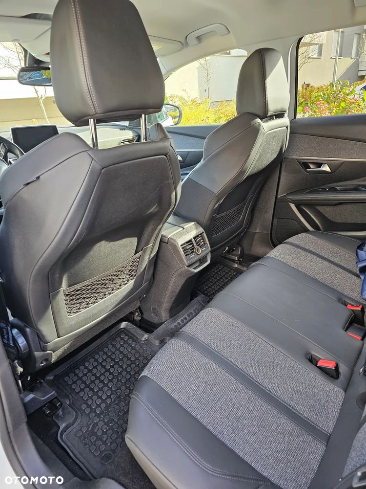 Peugeot 3008 1.5 BlueHDi Allure S&S EAT8 - 26