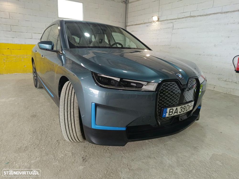 BMW iX xDrive 40 - 4