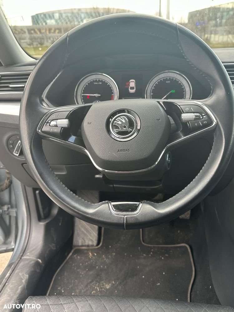 Skoda Superb 2.0 TDI DSG Ambition - 7
