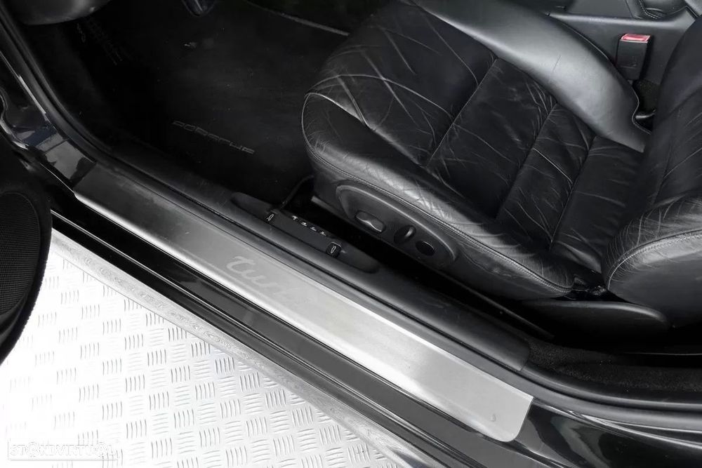 Porsche 911 (996) Turbo - 21