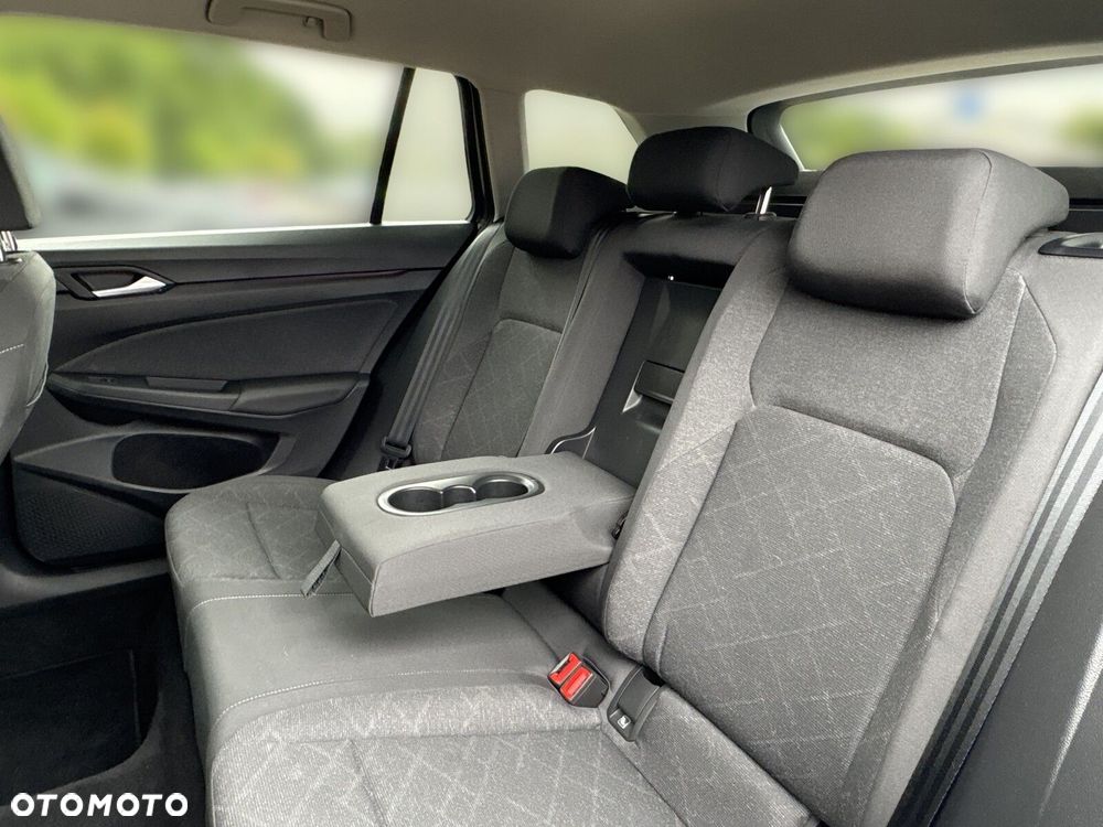Volkswagen Golf 1.5 eTSI Life DSG - 33