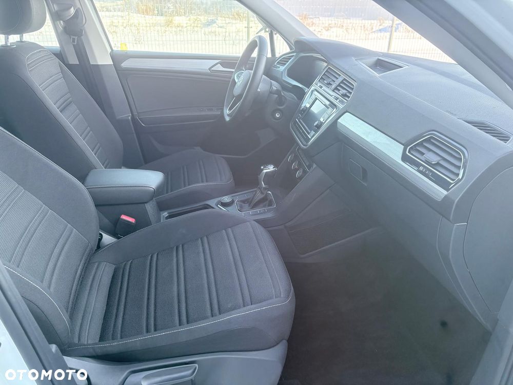 Volkswagen Tiguan - 13