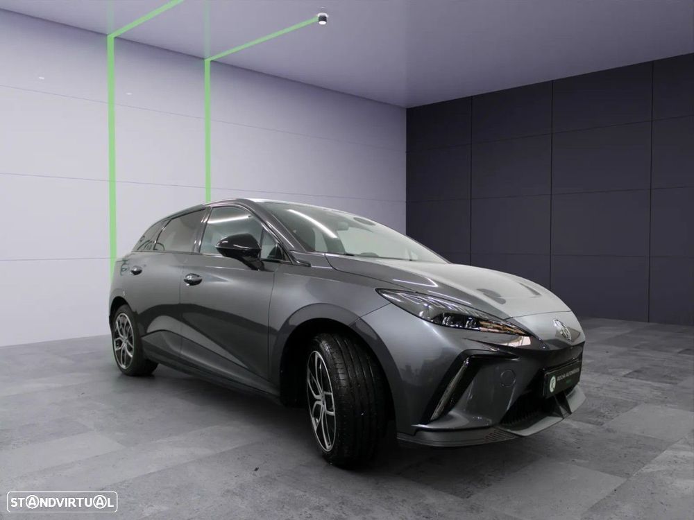 MG MG4 64 kWh Luxury - 4