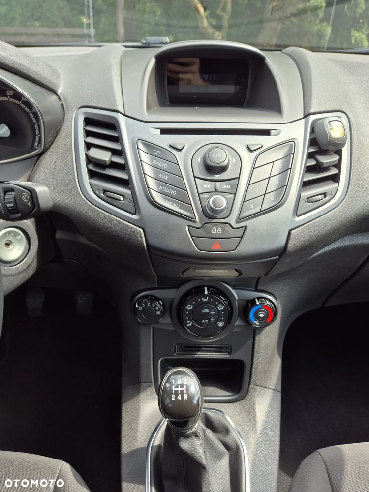 Ford Fiesta 1.4 Trend EU5 - 15