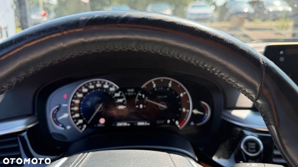 BMW Seria 5 520d Luxury Line - 25