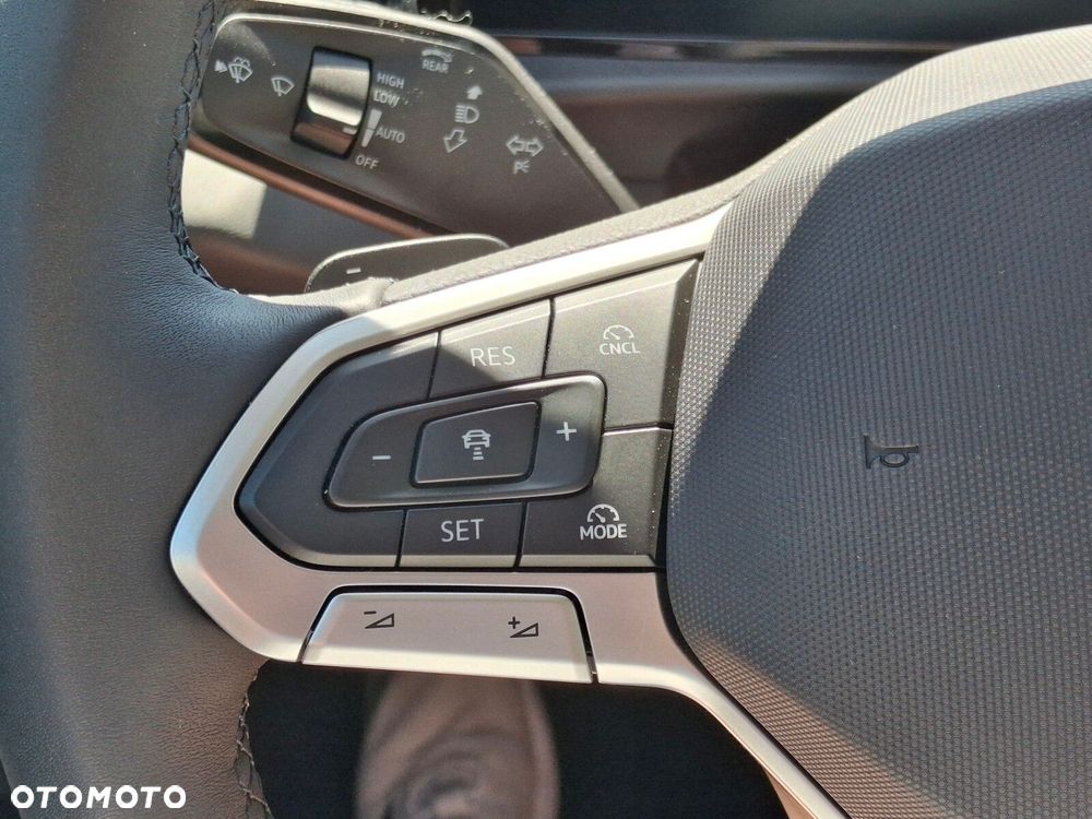 Volkswagen T-Roc - 27