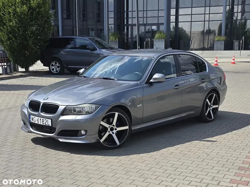 BMW Seria 3 325i - 1