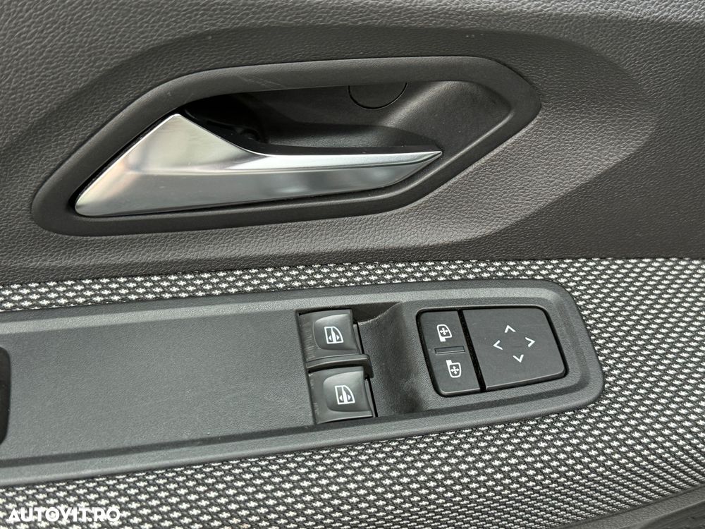 Dacia Logan TCe 90 MT6 Comfort - 12