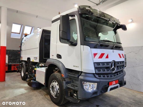 Mercedes-Benz Arocs 1830 Zamiatarka FAUN