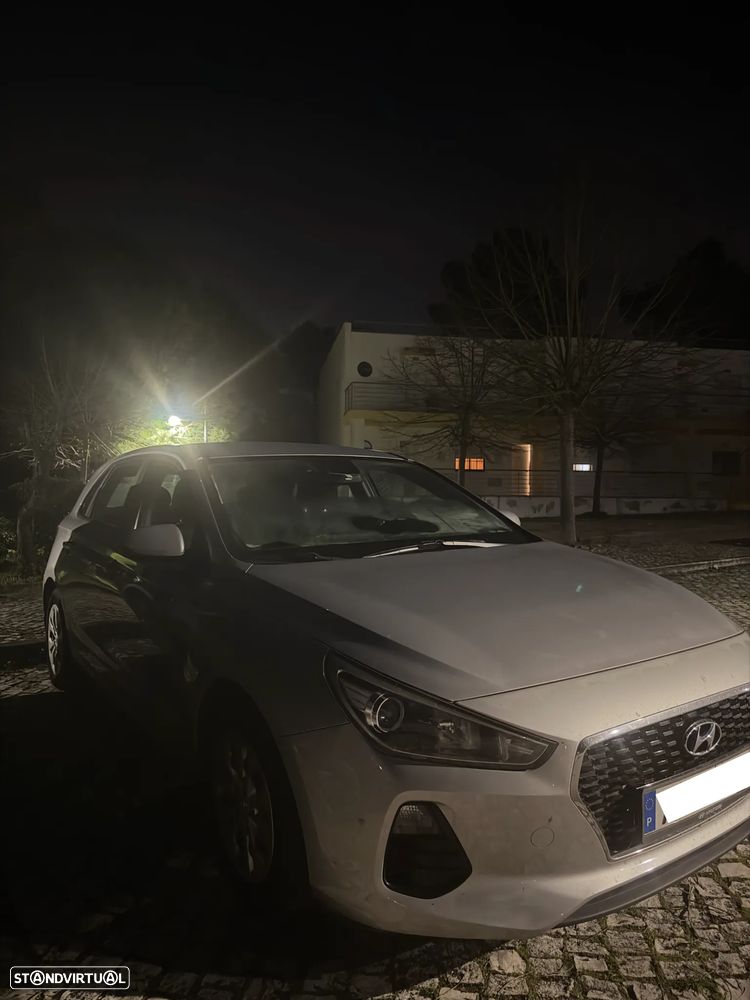 Hyundai i30 blue 1.4 Classic - 1