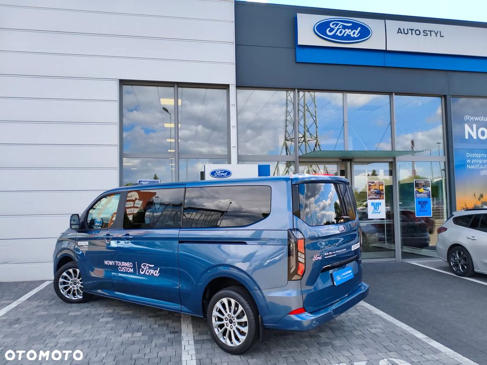 Ford Tourneo Custom 2.0 EcoBlue 320 L2 Titanium - 4