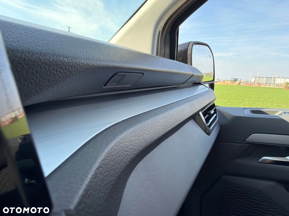 Volkswagen Nowa Caravelle - 27