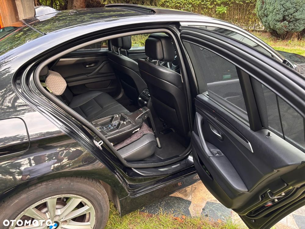 BMW Seria 5 530d xDrive Modern Line - 9