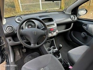 Peugeot 107 1.0 Urban - 6