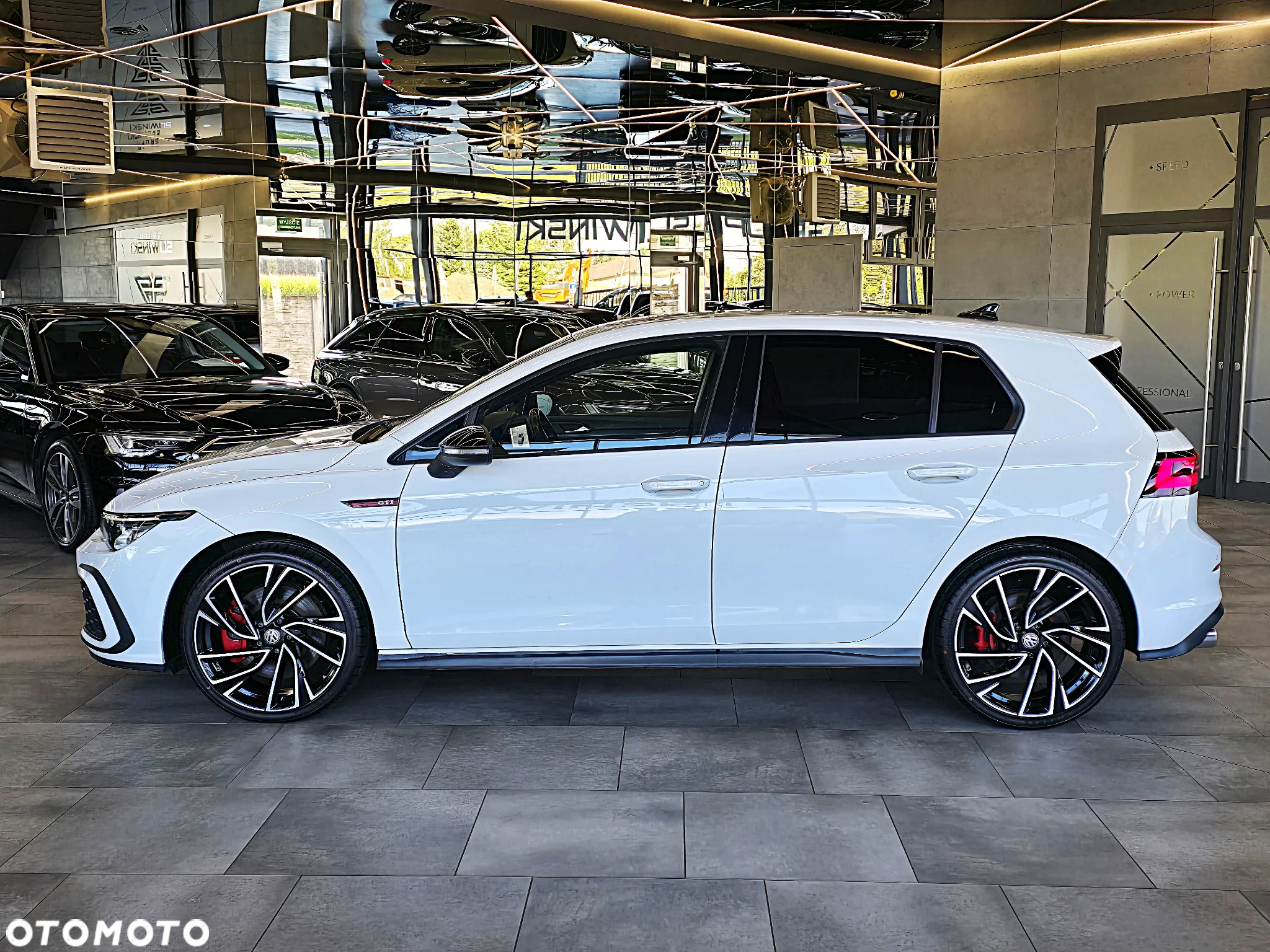 Volkswagen Golf VIII 2.0 TSI GTI DSG - 4