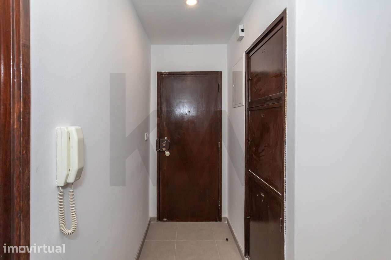 Apartamento T4 Renovado no Restelo | 120 m2 - Grande imagem: 5/48