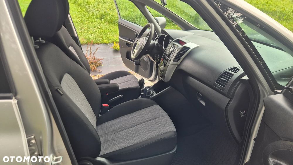 Kia Venga 1.4 CVVT Attract - 10