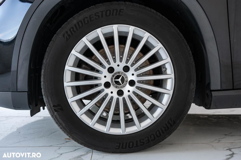 Mercedes-Benz A 220 4Matic 7G-DCT - 12