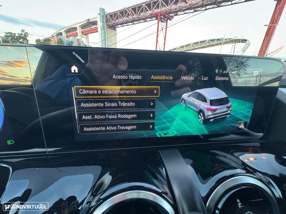 Mercedes-Benz GLA 250 e 8G-DCT - 15