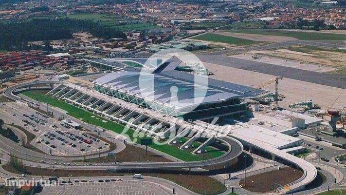 Terreno industrial com 61.313 m2 em Vilar do Pinheiro - Grande imagem: 2/3