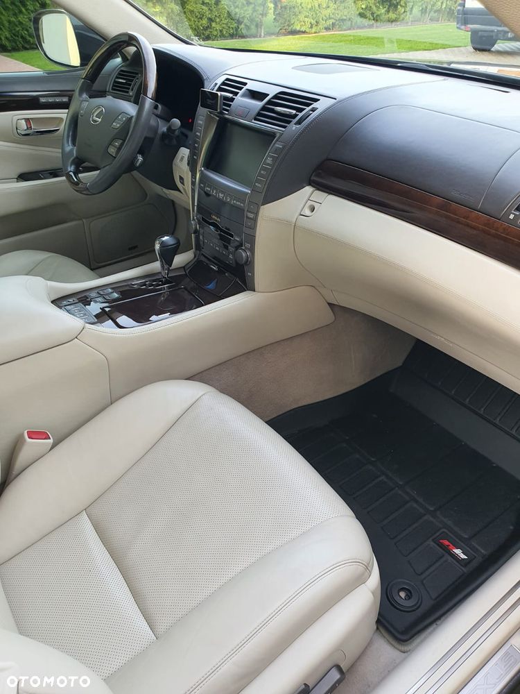 Lexus LS 460 Prestige - 20