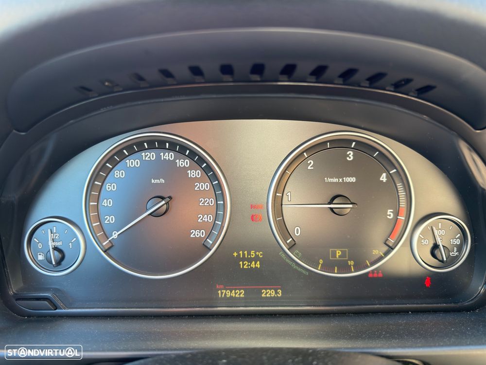 BMW 520 d Exclusive Auto 129g - 9