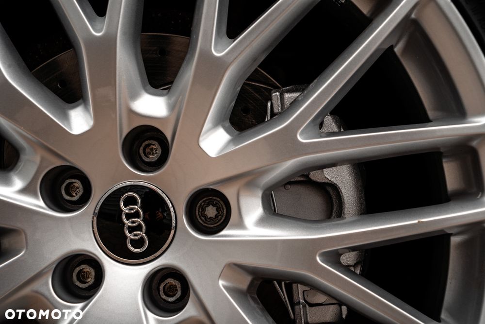 Audi A4 Avant 2.0 TDI Sport S tronic - 13