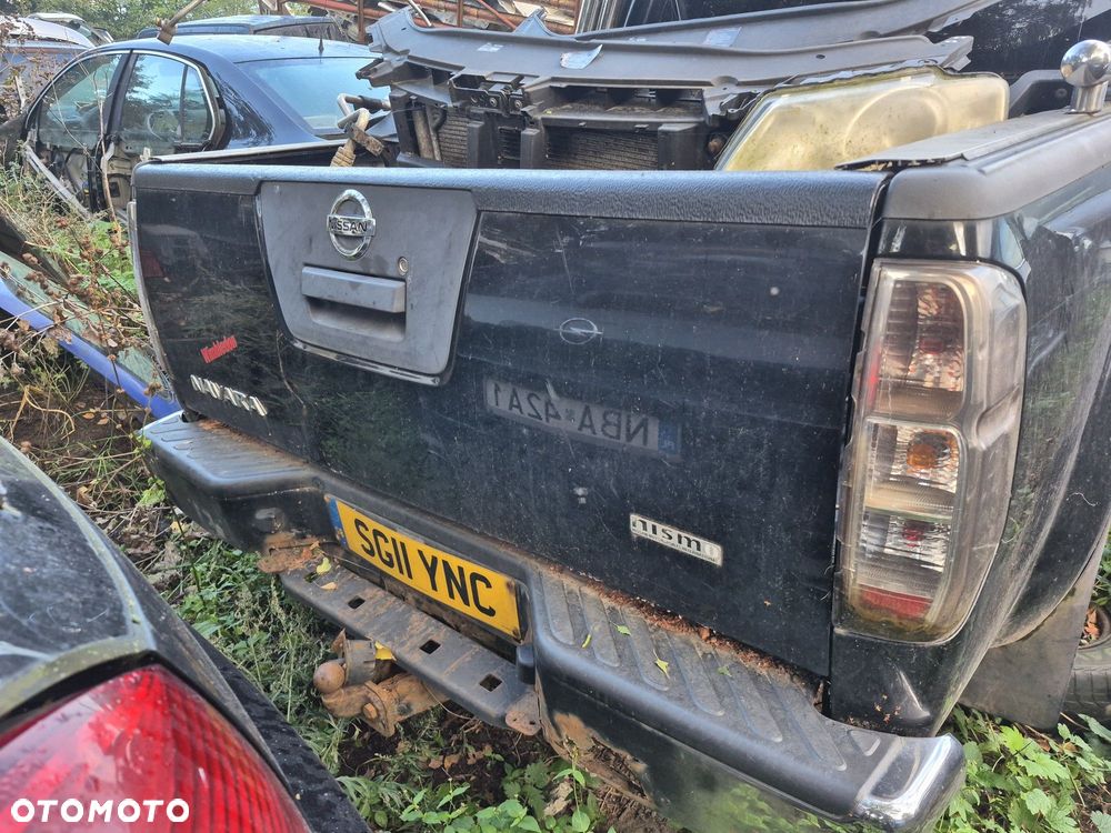 Zdrowa klapa burta nissan navara d40