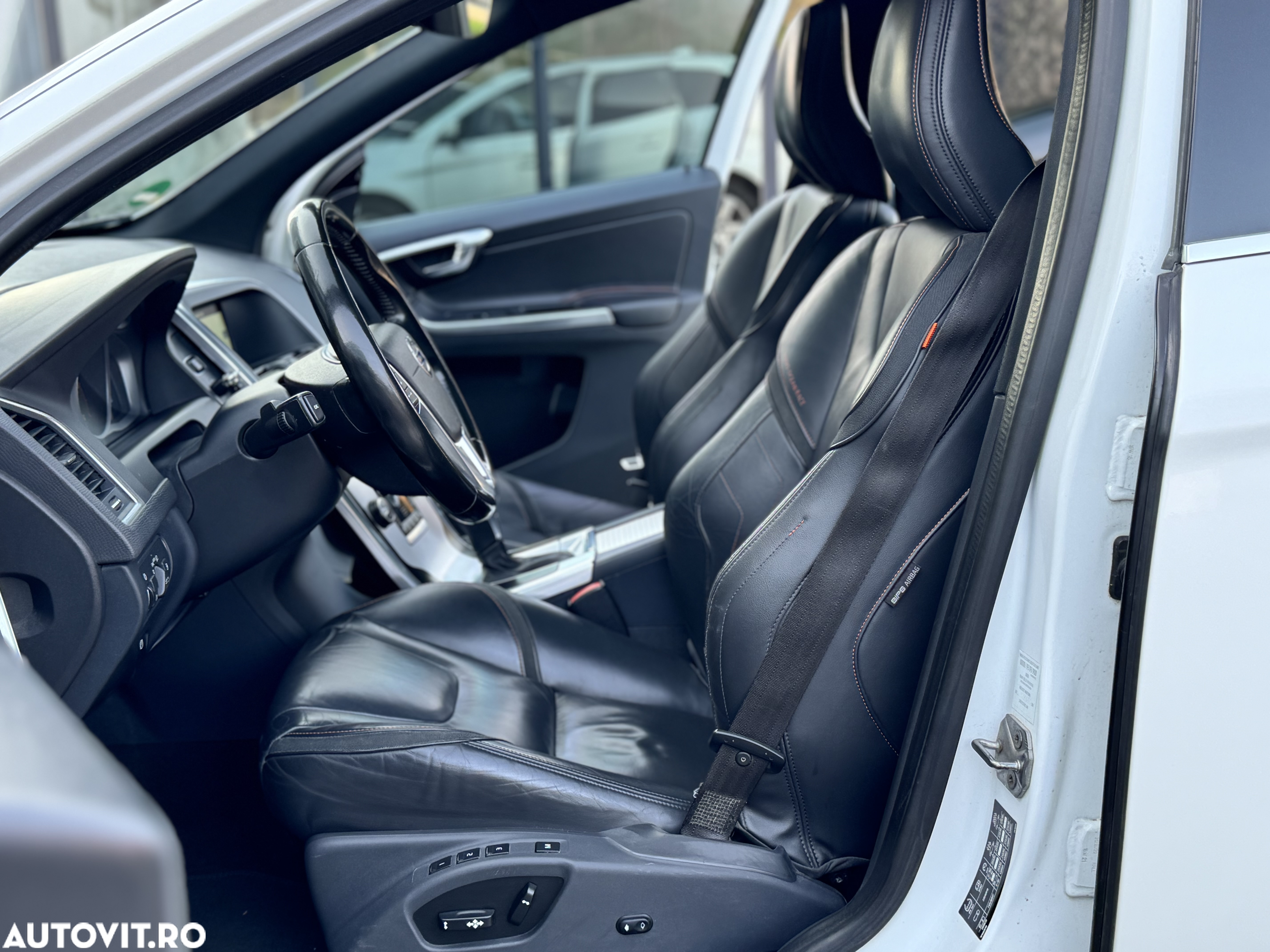 Volvo XC 60 D4 AWD Geartronic Summum - 17