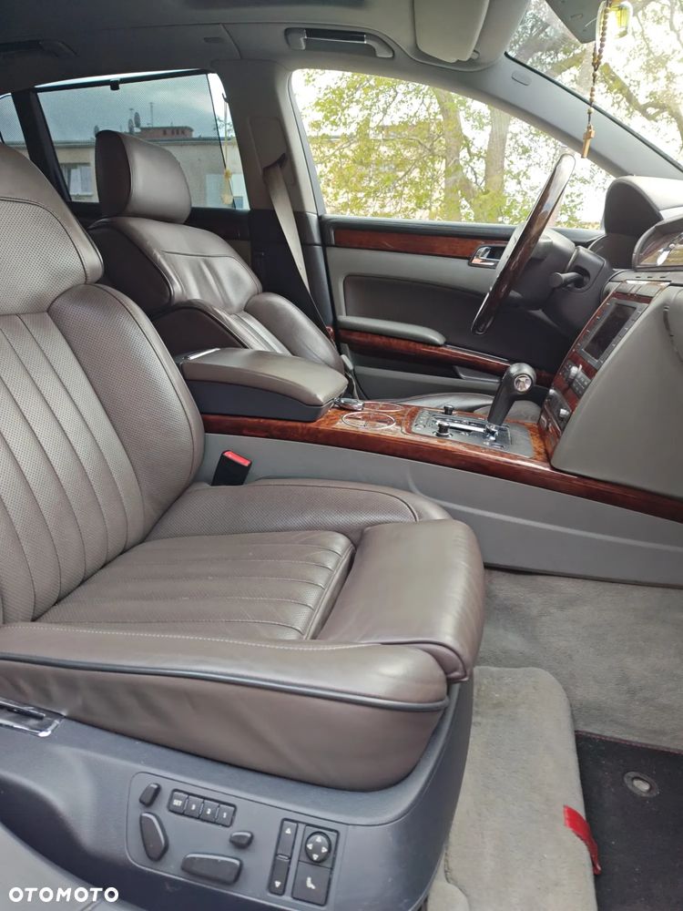 Volkswagen Phaeton 4.2 V8 4Mot (5 os.) - 24