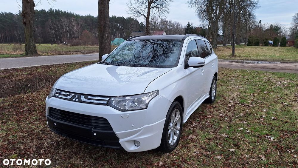 Mitsubishi Outlander 2.2 DID Intense + 4WD - 2