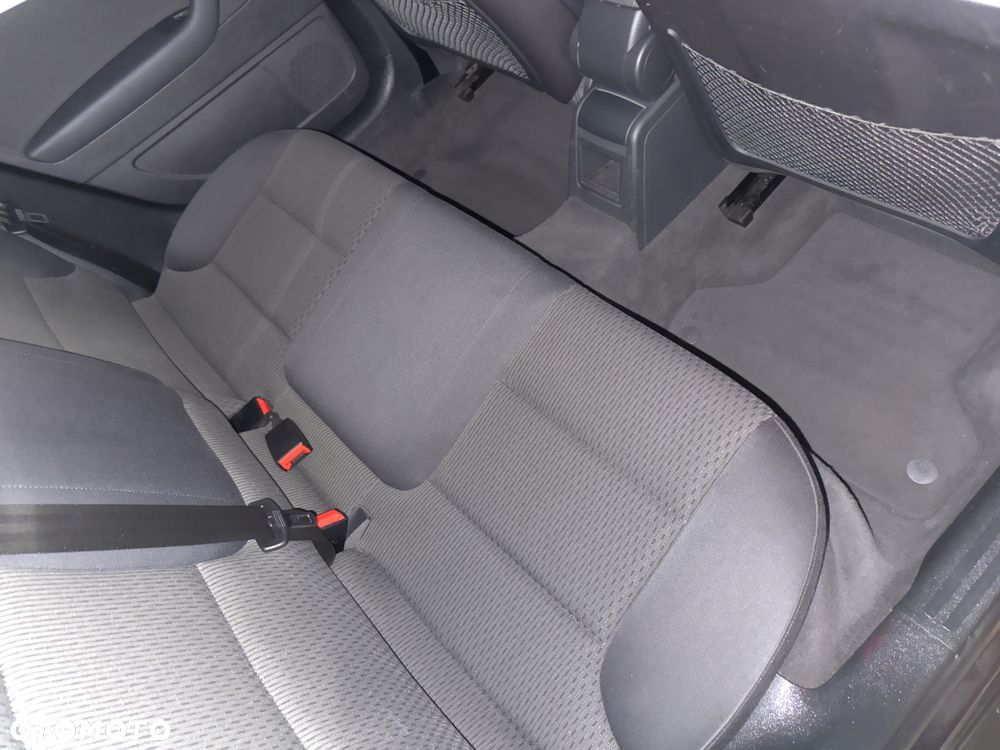 Audi A3 Sportback 2.0 TDI Attraction S tronic - 12