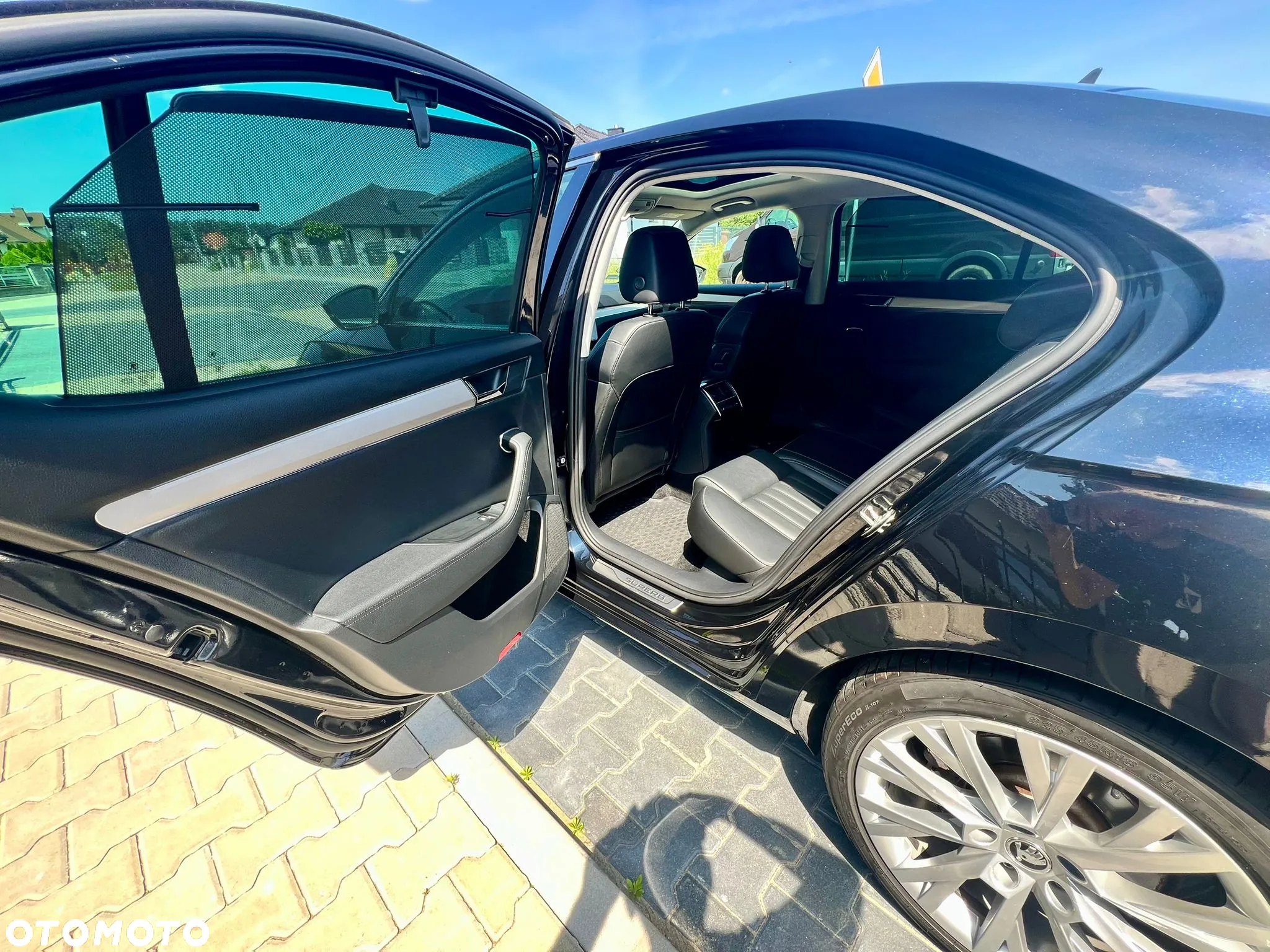 Skoda Superb 2.0 TDI L&K DSG - 25