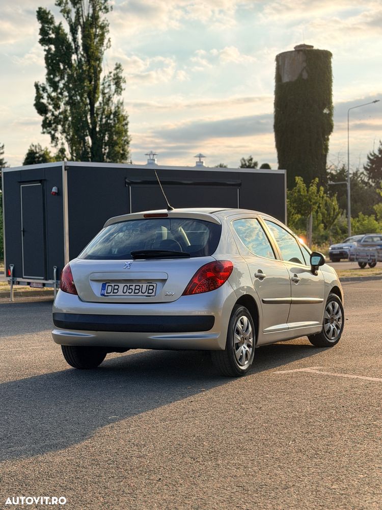 Peugeot 207 1.4 HDI Trendy - 6