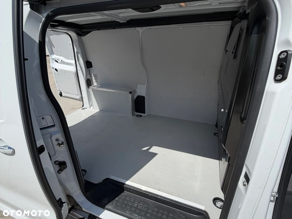 Opel Vivaro - 10