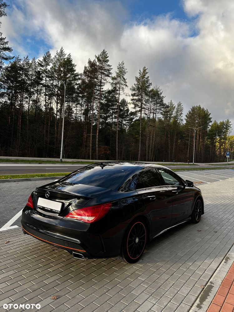 Mercedes-Benz CLA 250 7G-DCT AMG Line - 13