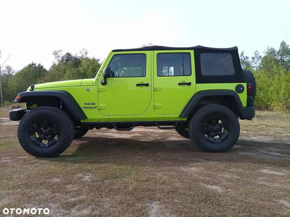 Jeep Wrangler - 11