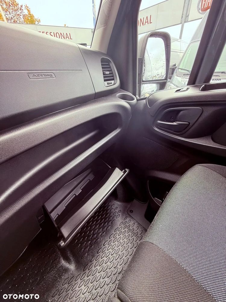 Iveco Daily Furgon 35S18HV MAXI - OD RĘKI - PROMOCJA - 28