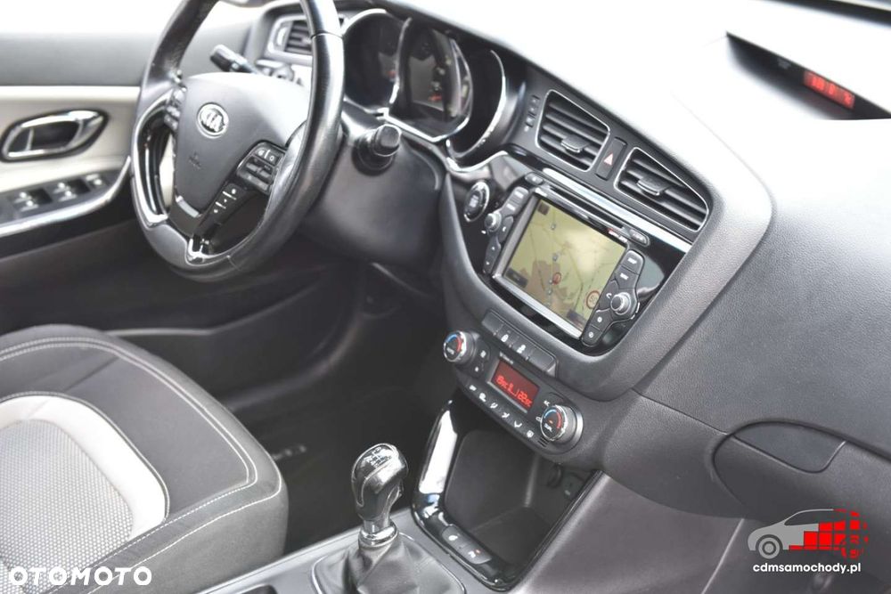 Kia Ceed - 24