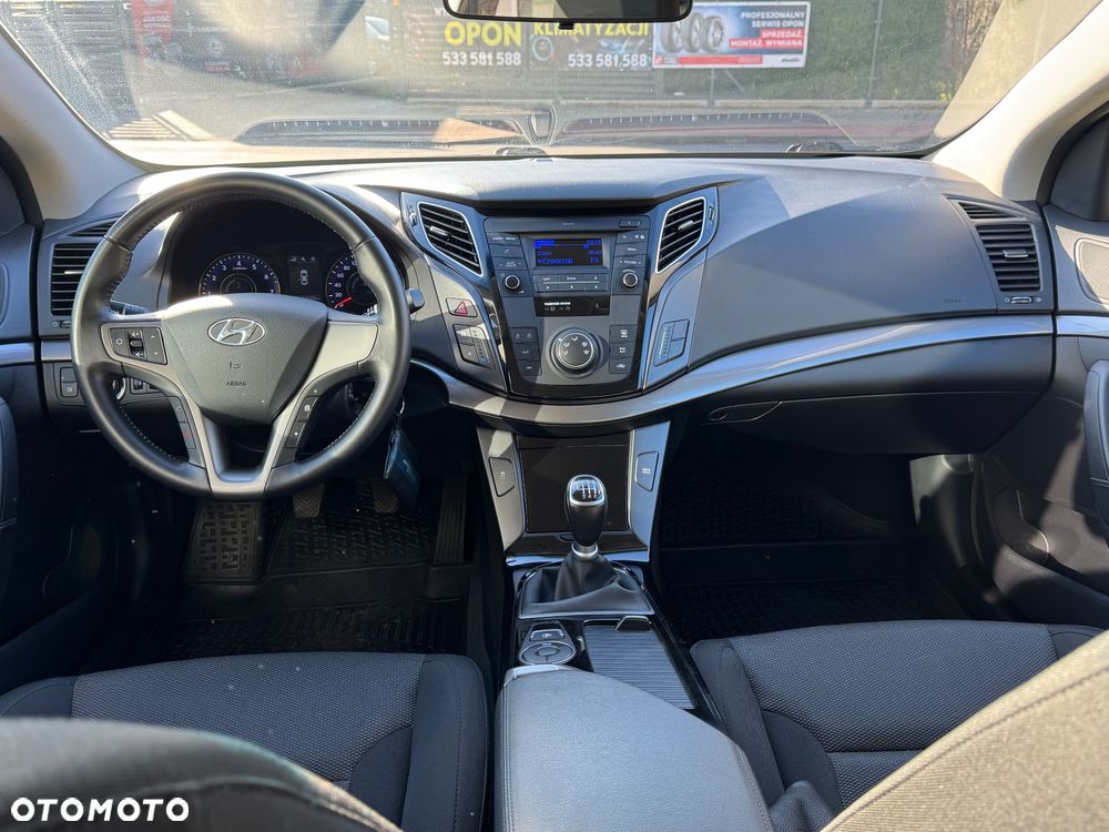 Hyundai i40 Kombi 1.6 Trend - 33