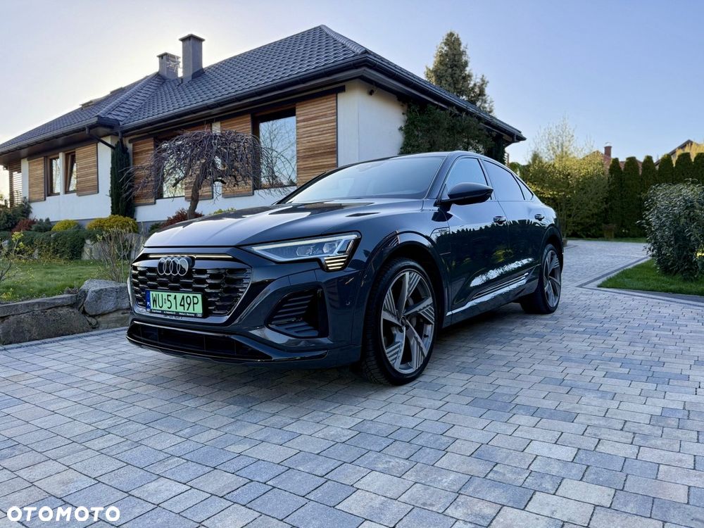 Audi Q8 Sportback e-tron - 1