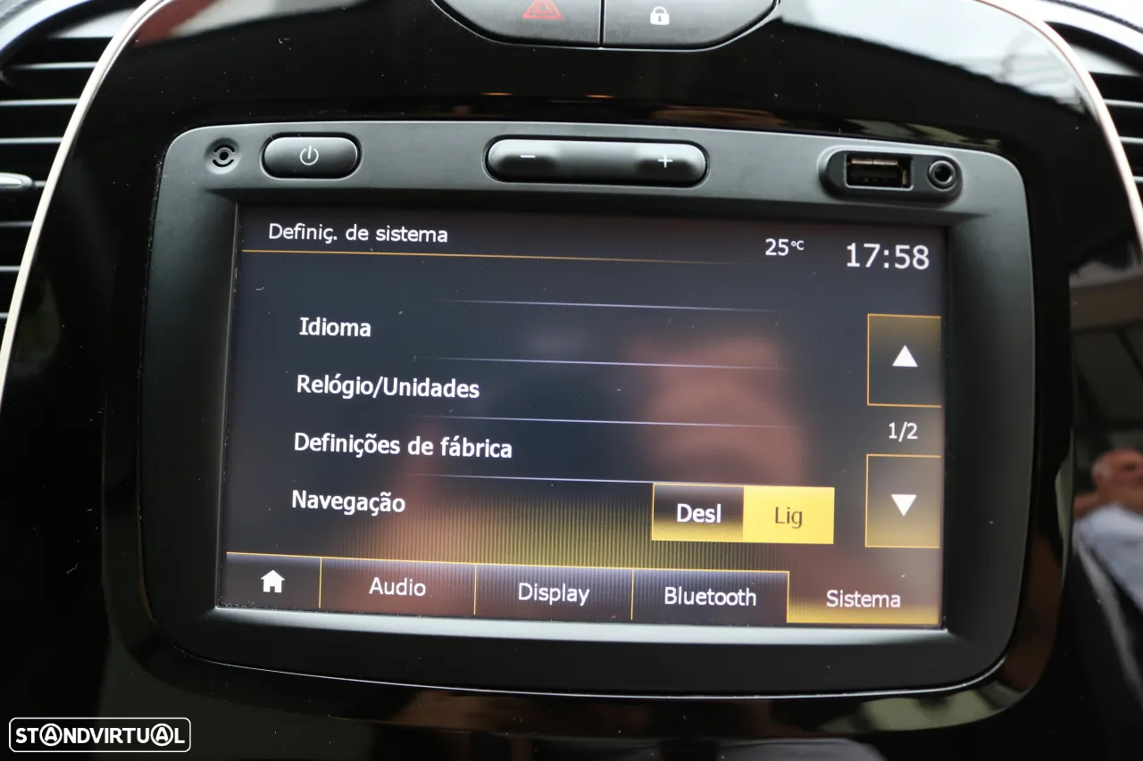 Renault Captur 1.5 dCi Exclusive EDC - 43