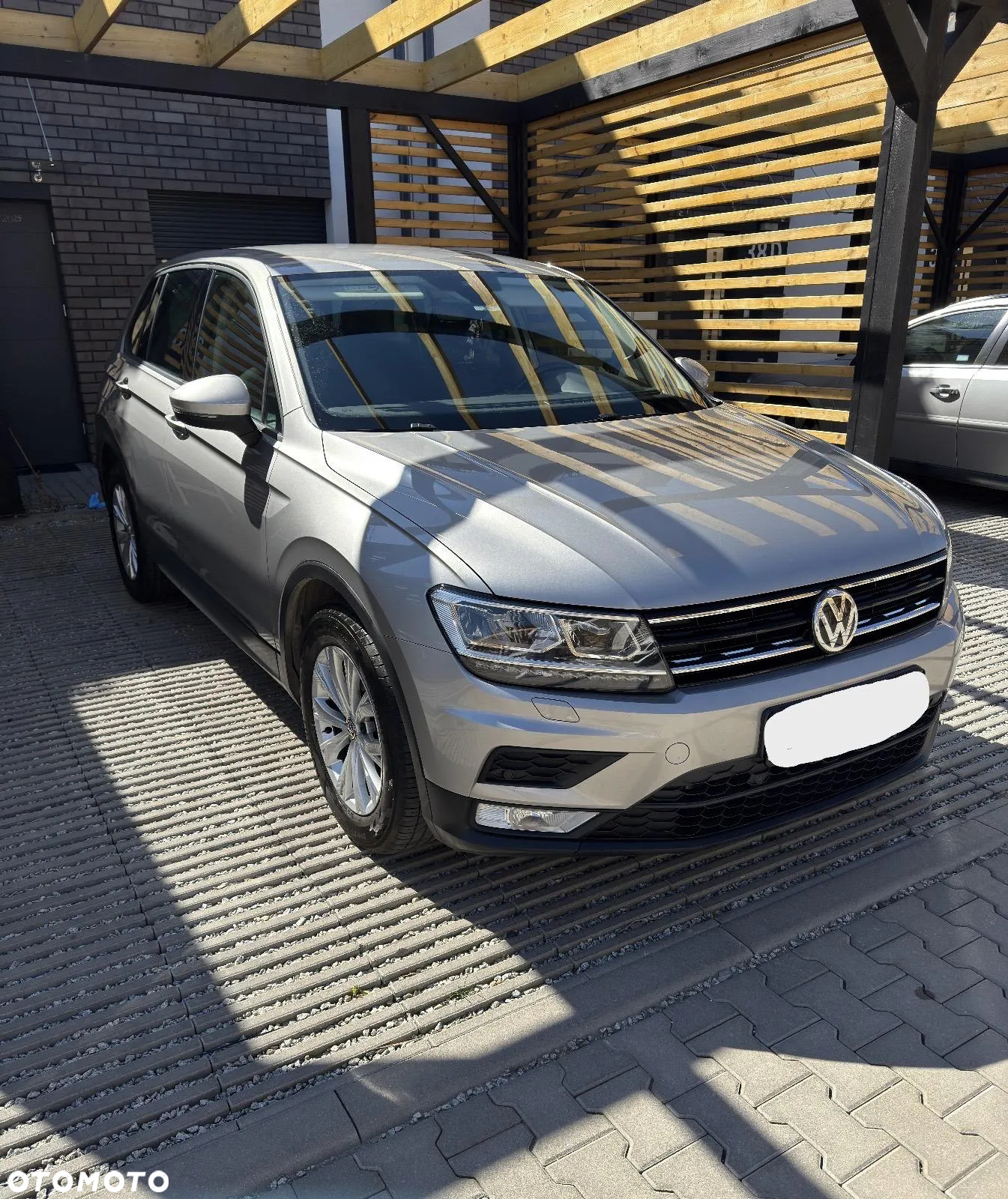 Volkswagen Tiguan - 2