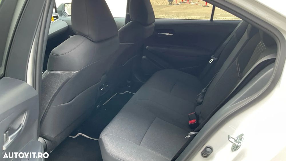 Toyota Corolla 1.8 HSD Dynamic - 12