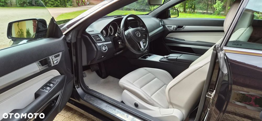 Mercedes-Benz Klasa E 200 7G-TRONIC - 4