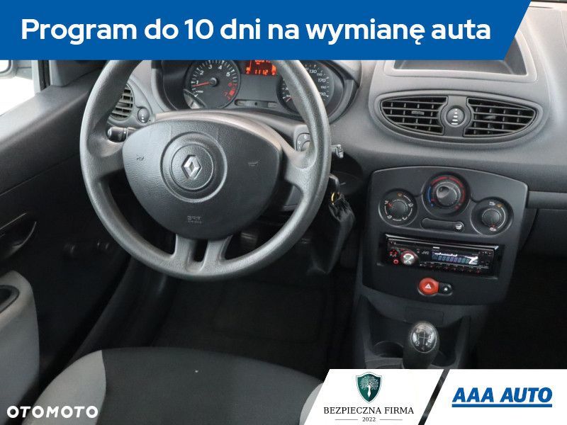 Renault Clio - 9